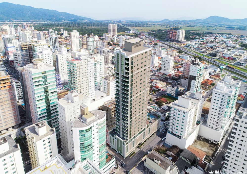 APARTAMENTO A VENDA EM MEIA PRAIA | 3 SUTES 