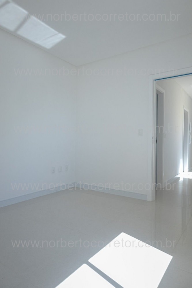 APARTAMENTO A VENDA EM MEIA PRAIA ITAPEMA 