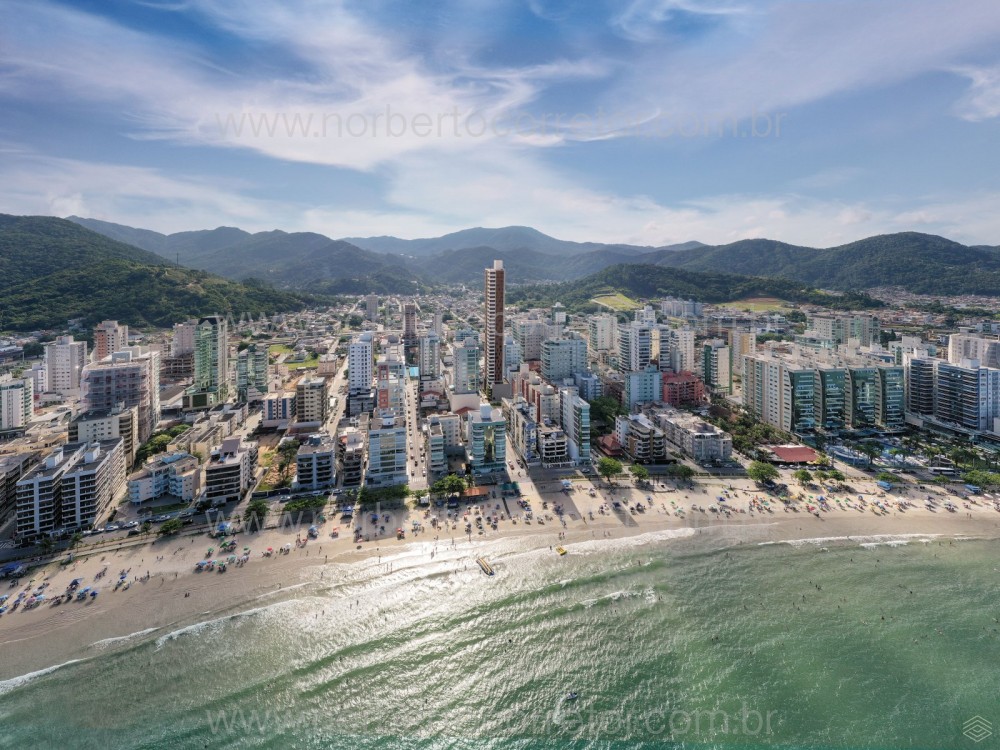 APARTAMENTO A VENDA NO CENTRO DE ITAPEMA 