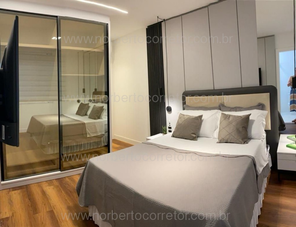 APARTAMENTO A VENDA NA QUADRA MAR DE MEIA PRAIA