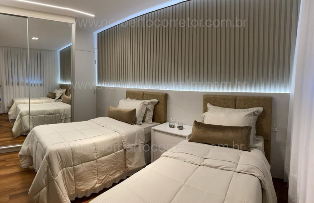 APARTAMENTO A VENDA NA QUADRA MAR DE MEIA PRAIA