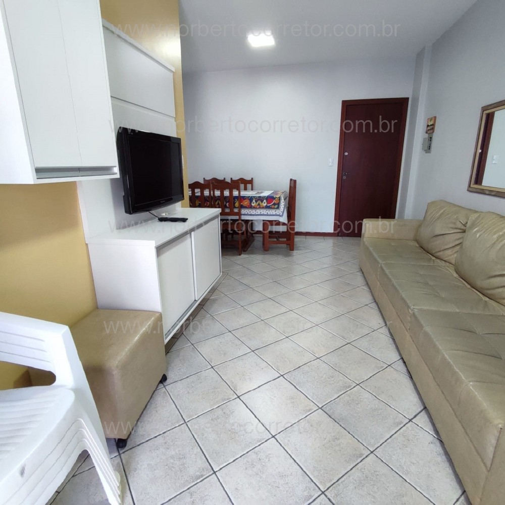 Apartamento 3 dormitrios, quadra mar  Itapema SC 