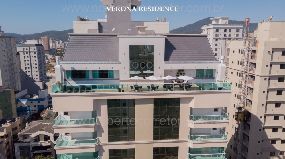 APARTAMENTO A VENDA NA QUADRA MAR DE MEIA PRAIA