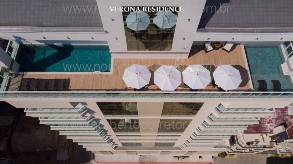 APARTAMENTO A VENDA NA QUADRA MAR DE MEIA PRAIA