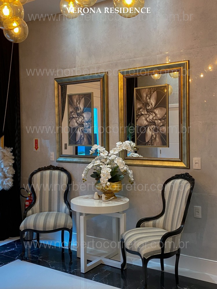 APARTAMENTO A VENDA NA QUADRA MAR DE MEIA PRAIA