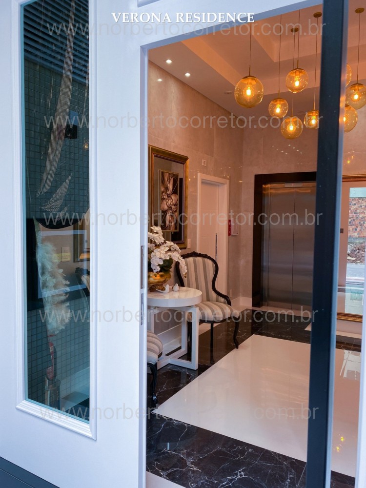 APARTAMENTO A VENDA NA QUADRA MAR DE MEIA PRAIA