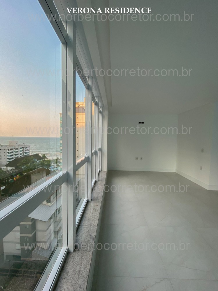 APARTAMENTO A VENDA NA QUADRA MAR DE MEIA PRAIA