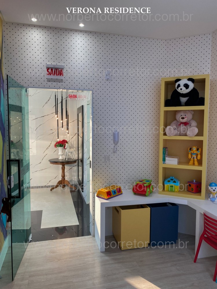 APARTAMENTO A VENDA NA QUADRA MAR DE MEIA PRAIA