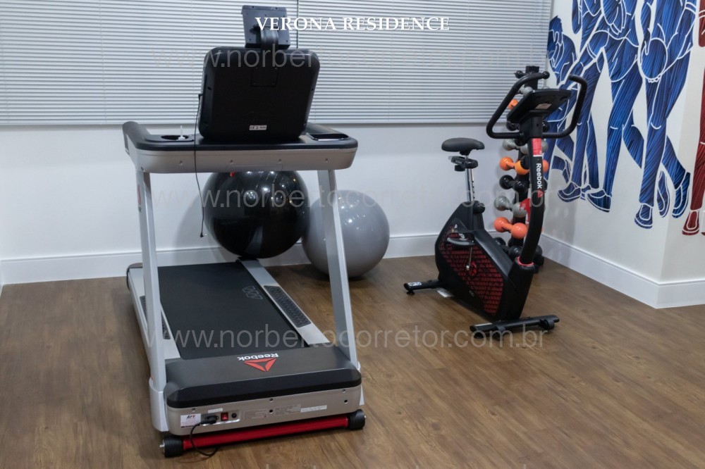 APARTAMENTO A VENDA NA QUADRA MAR DE MEIA PRAIA