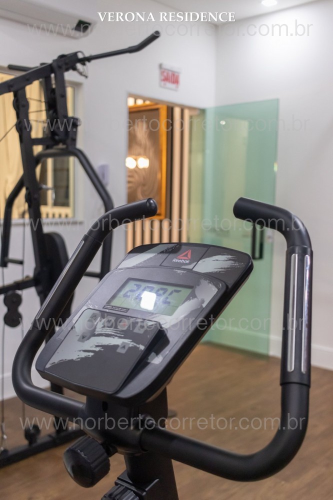 APARTAMENTO A VENDA NA QUADRA MAR DE MEIA PRAIA