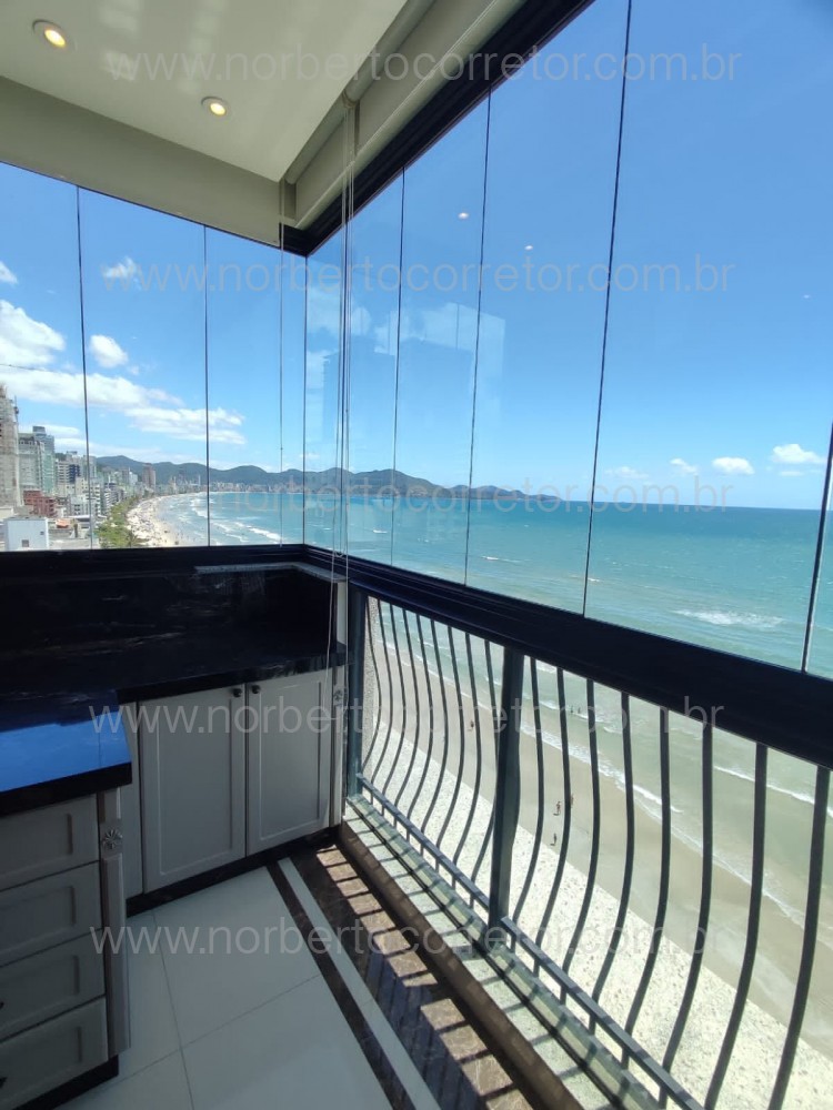 APARTAMENTO FRENTE MAR A VENDA EM MEIA PRAIA