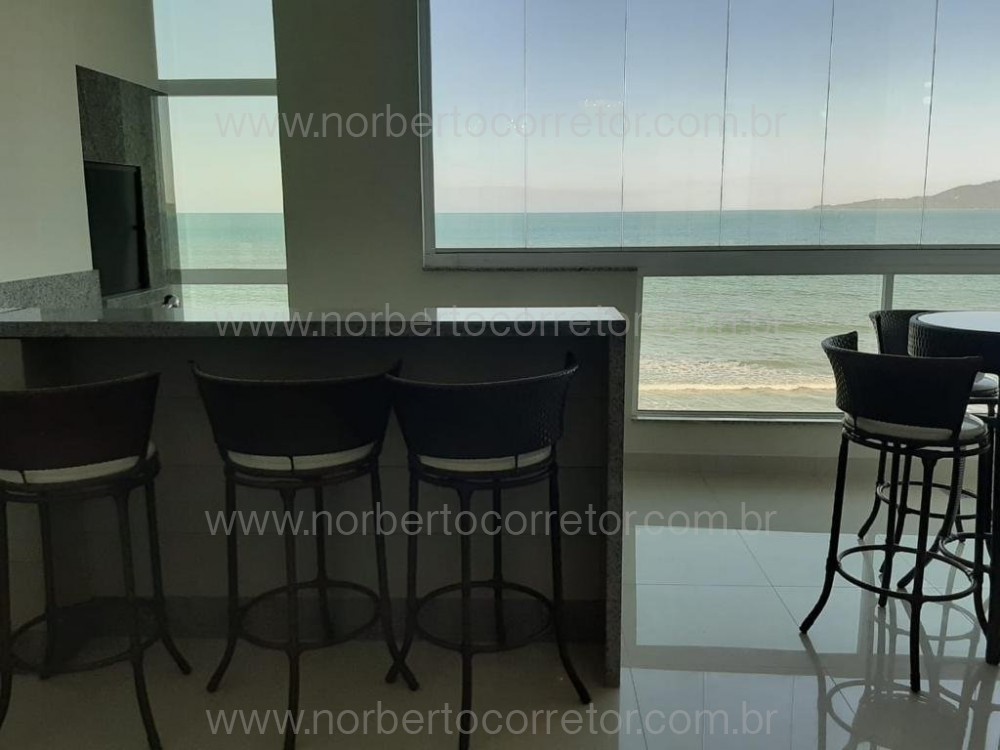 Apartamento P na Areia, Meia Praia, Itapema SC 