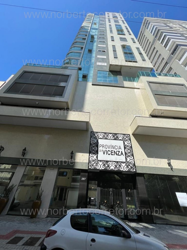 APARTAMENTO MOBILIADO A VENDA EM MEIA PRAIA 