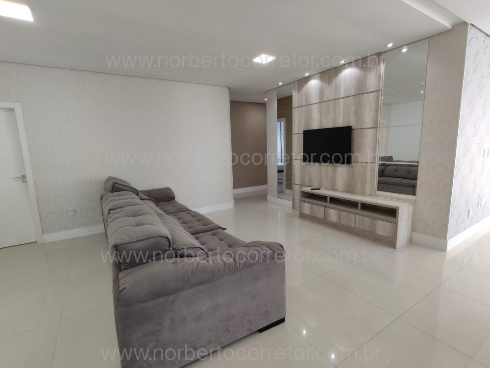 APARTAMENTO MOBILIADO A VENDA EM MEIA PRAIA 