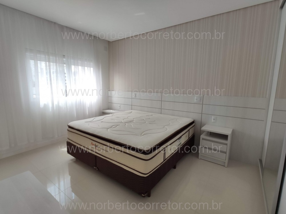 APARTAMENTO MOBILIADO A VENDA EM MEIA PRAIA 