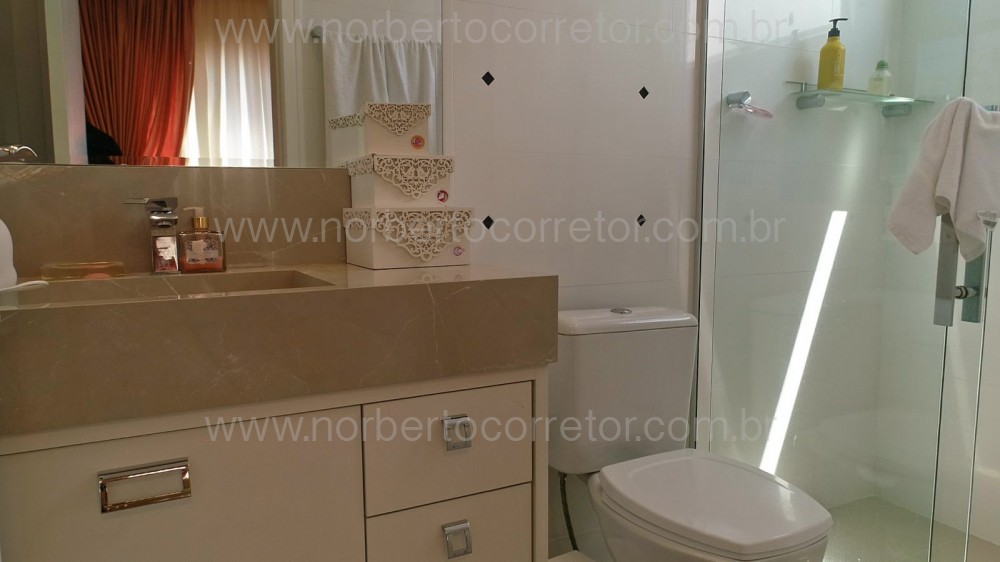 COBERTURA DUPLEX A VENDA NA QUADRA MAR MEIA PRAIA