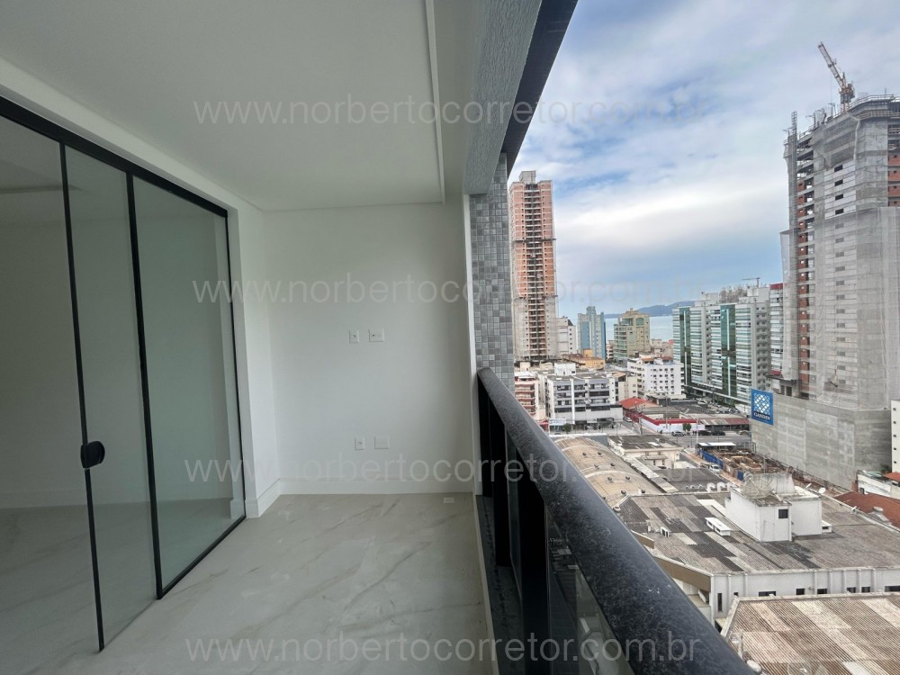 APARTAMENTO A VENDA EM MEIA PRAIA | 3 SUTES 