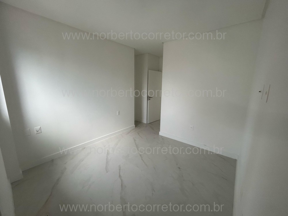 APARTAMENTO A VENDA EM MEIA PRAIA | 3 SUTES 