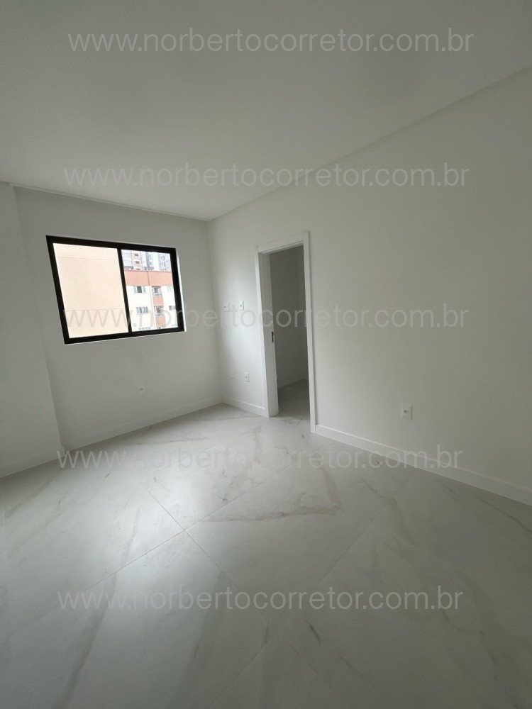 APARTAMENTO A VENDA EM MEIA PRAIA | 3 SUTES 