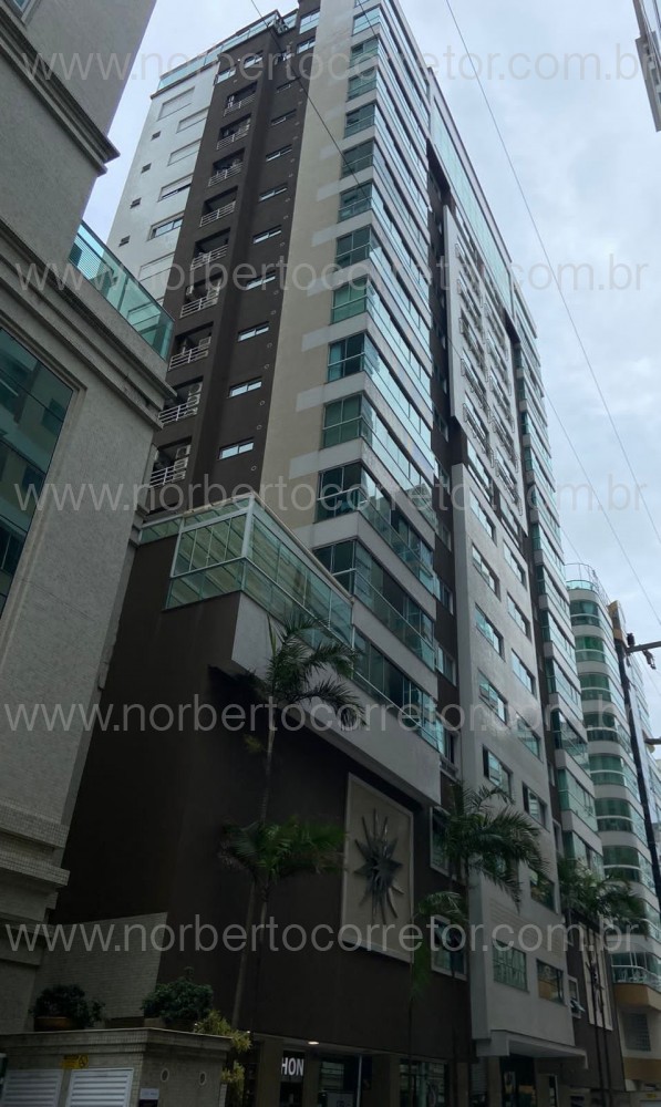 APARTAMENTO MOBILIADO A VENDA MEIA PRAIA