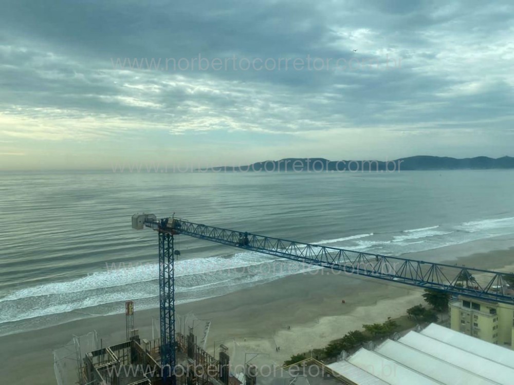 APARTAMENTO A VENDA FRENTE AVENIDA MEIA PRAIA