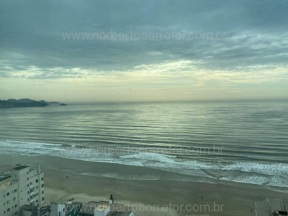 APARTAMENTO A VENDA FRENTE AVENIDA MEIA PRAIA