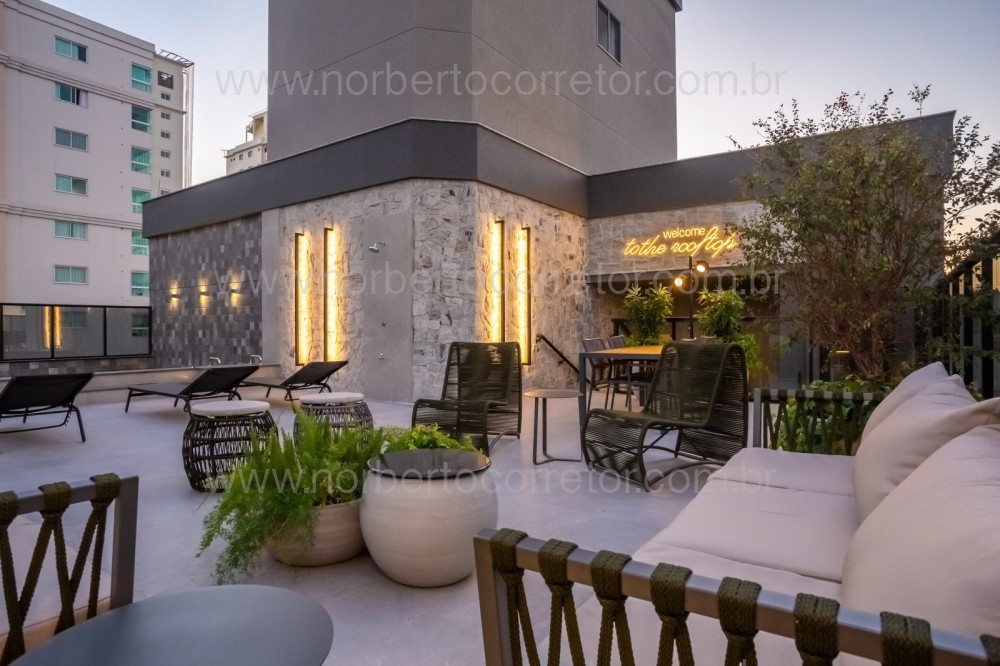 APARTAMENTO 03 SUTES A VENDA EM MEIA PRAIA