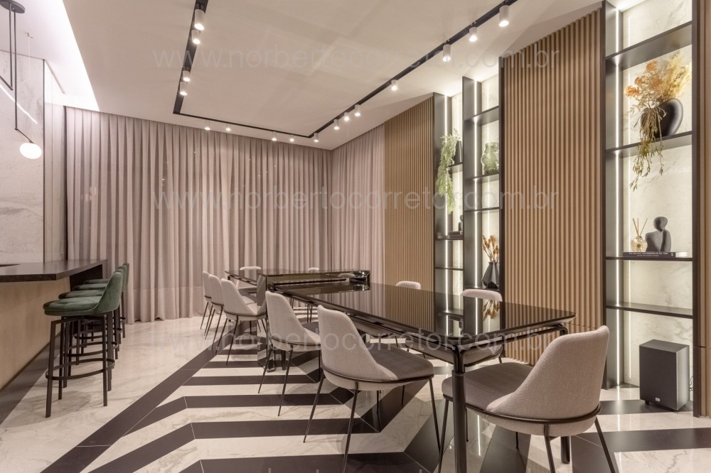 APARTAMENTO 03 SUTES A VENDA EM MEIA PRAIA