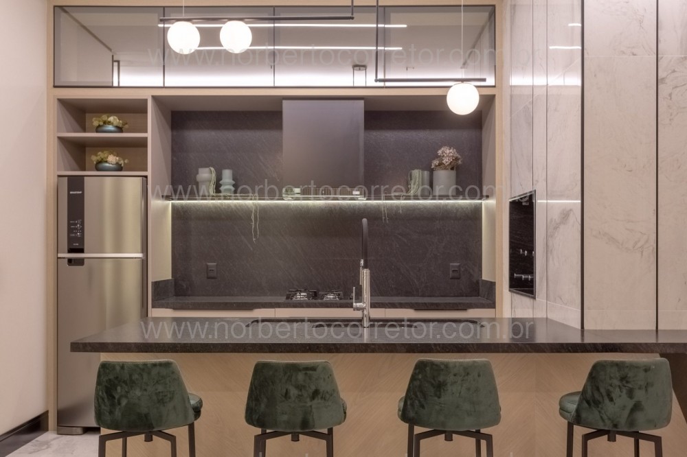 APARTAMENTO 03 SUTES A VENDA EM MEIA PRAIA