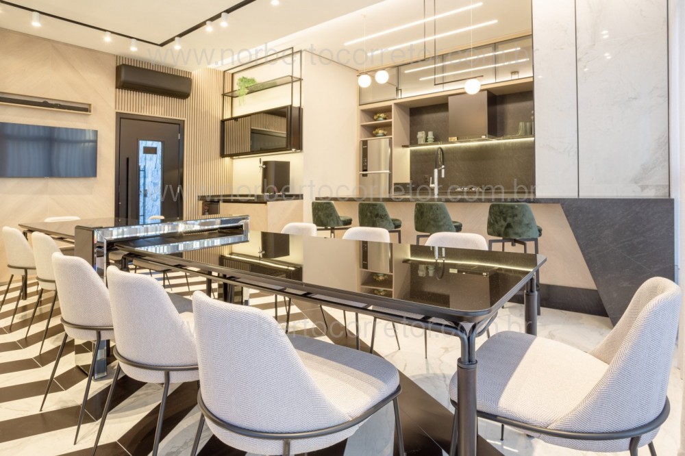 APARTAMENTO 03 SUTES A VENDA EM MEIA PRAIA