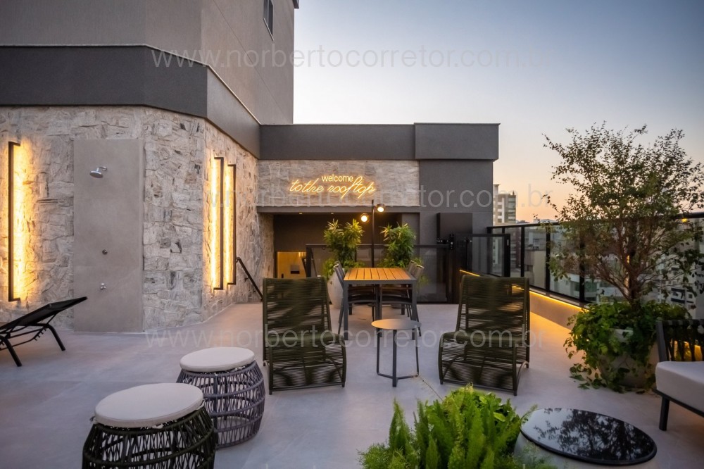 APARTAMENTO 03 SUTES A VENDA EM MEIA PRAIA