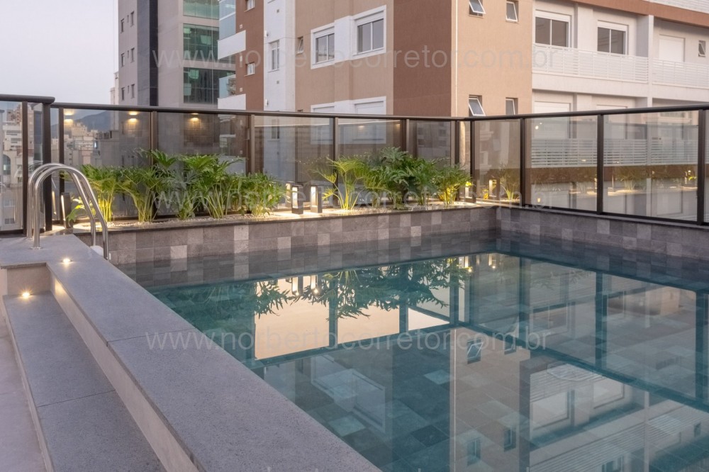 APARTAMENTO 03 SUTES A VENDA EM MEIA PRAIA