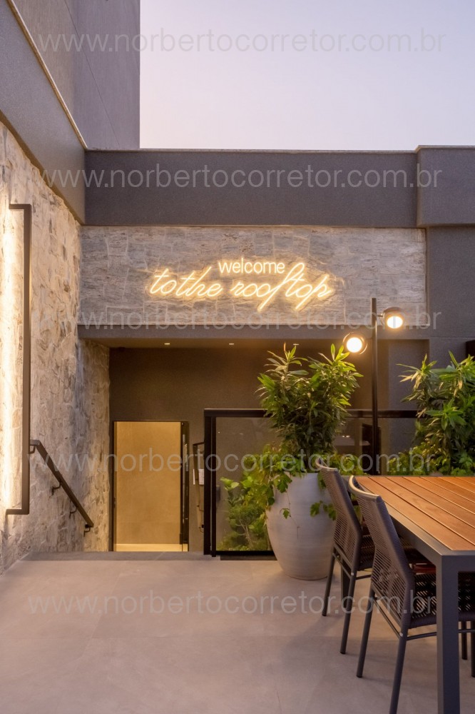 APARTAMENTO 03 SUTES A VENDA EM MEIA PRAIA