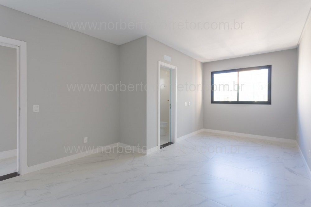 APARTAMENTO 03 SUTES A VENDA EM MEIA PRAIA