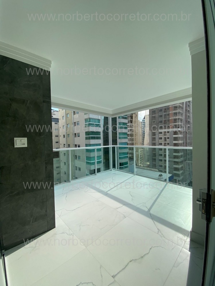 APARTAMENTO A VENDA EM MEIA PRAIA| 3 SUTES 