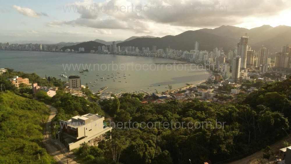 MANS�O SUSPENSA CANTO DA PRAIA ITAPEMA  4 SU�TES 