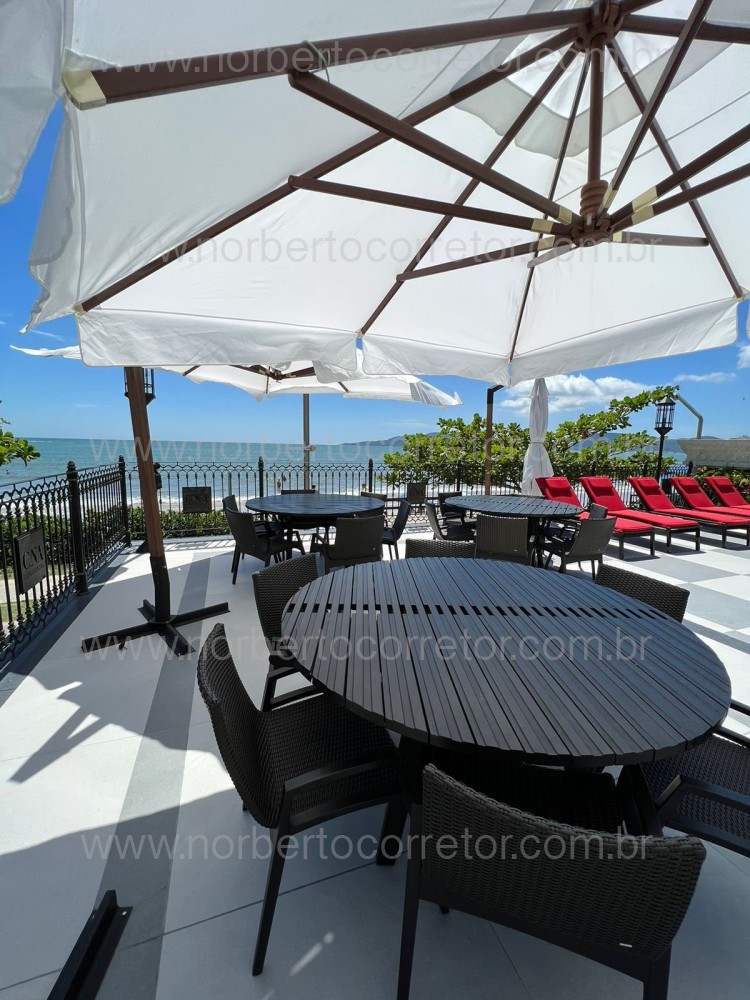 APARTAMENTO A VENDA FRENTE MAR EM MEIA PRAIA 