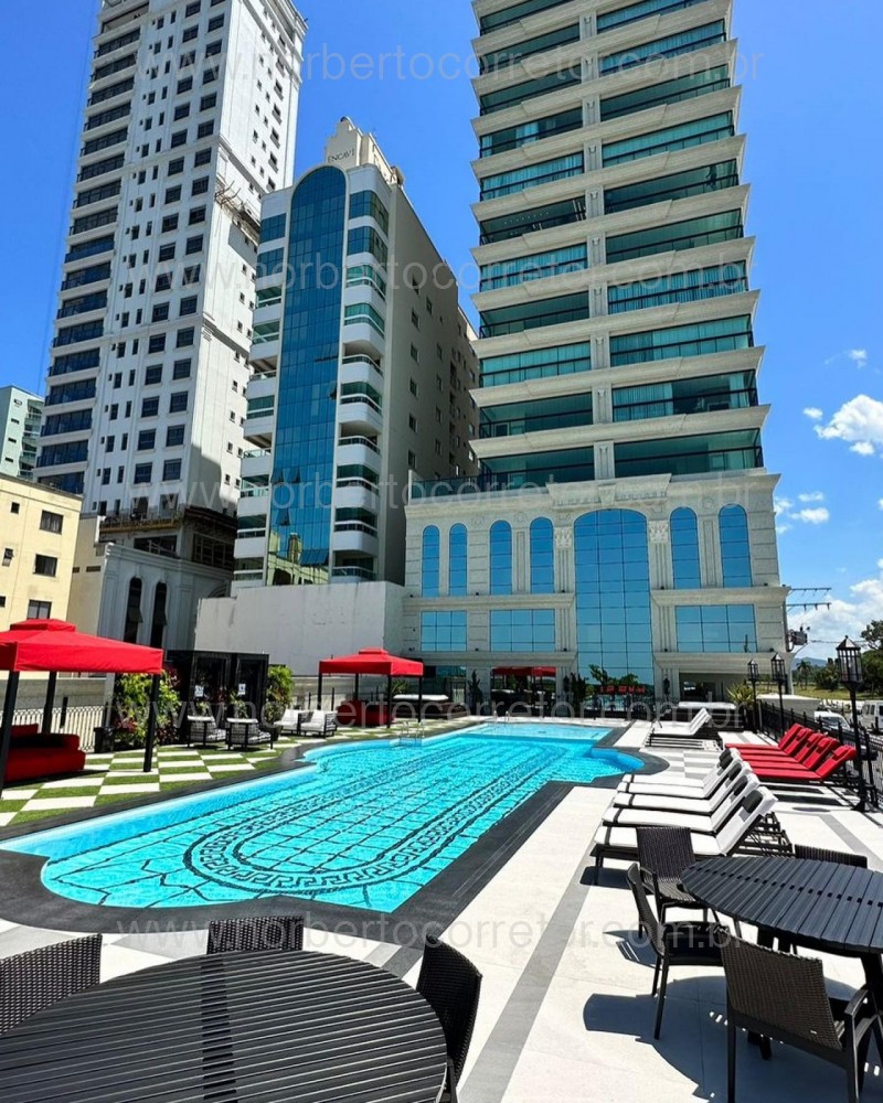 APARTAMENTO A VENDA FRENTE MAR EM MEIA PRAIA 