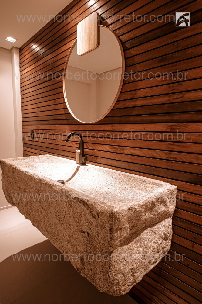 APARTAMENTO A VENDA NA PRAIA BRAVA | 3 SUTES 