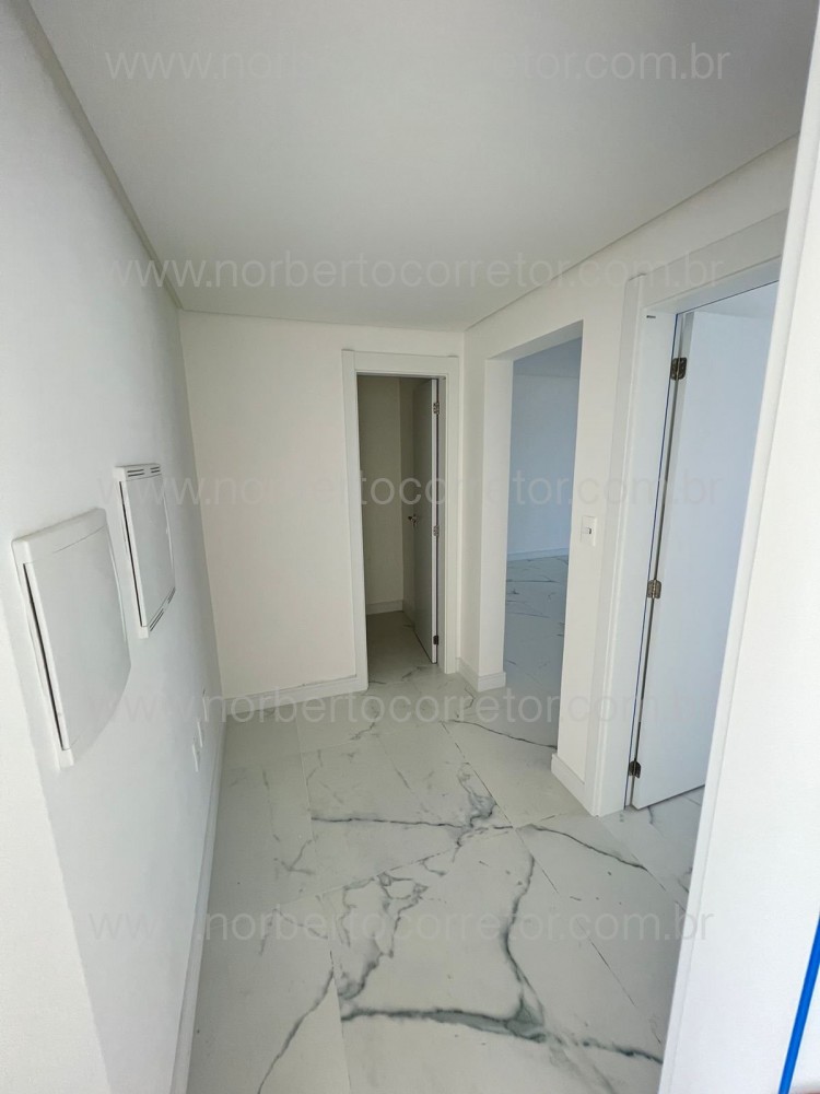 APARTAMENTO A VENDA EM MEIA PRAIA | 2 SUTES 