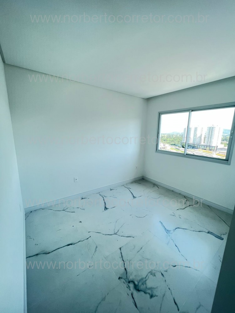 APARTAMENTO A VENDA EM MEIA PRAIA | 2 SUTES 