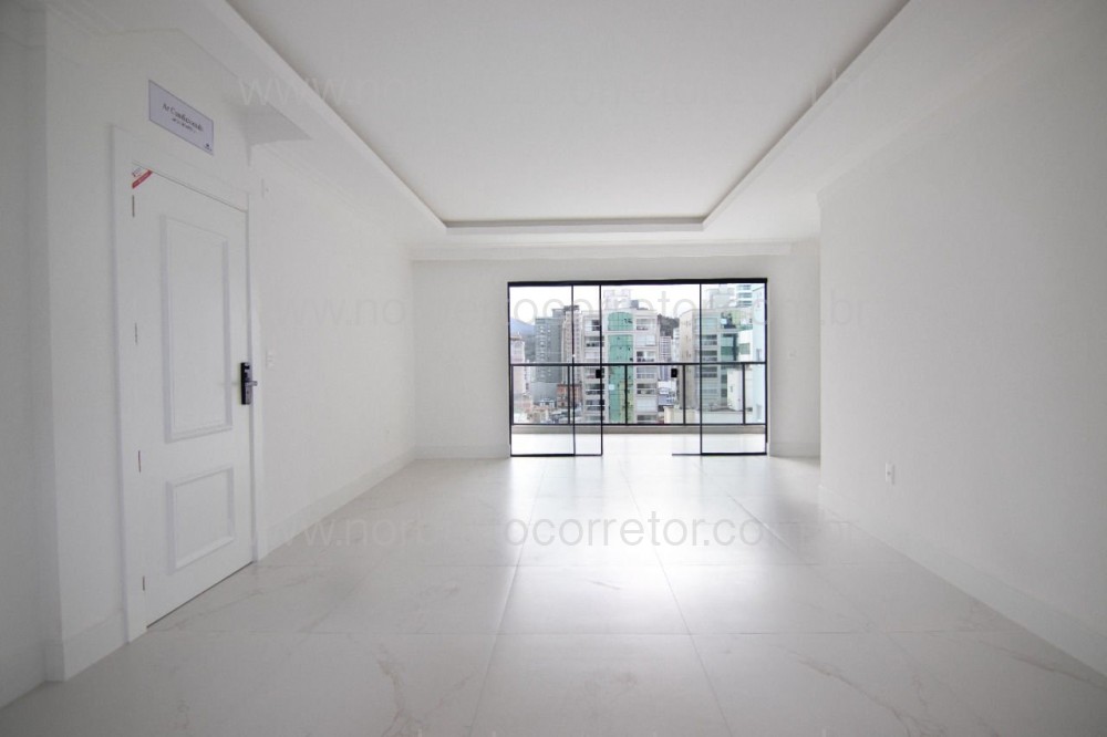 Apartamento 3 sutes, Meia Praia, Itapema SC