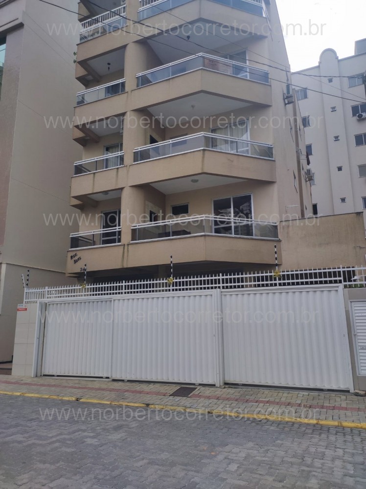 Apartamento 2 dormit�rios quadra mar, Itapema SC 