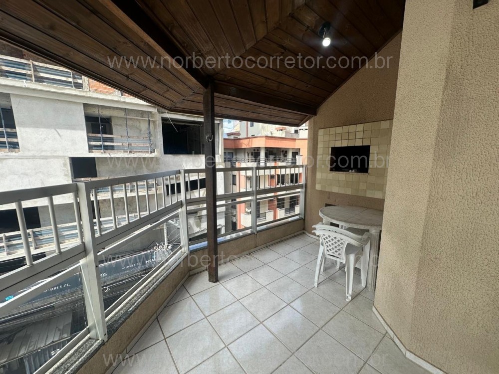 Apartamento 2 dormit�rios quadra mar, Itapema SC 