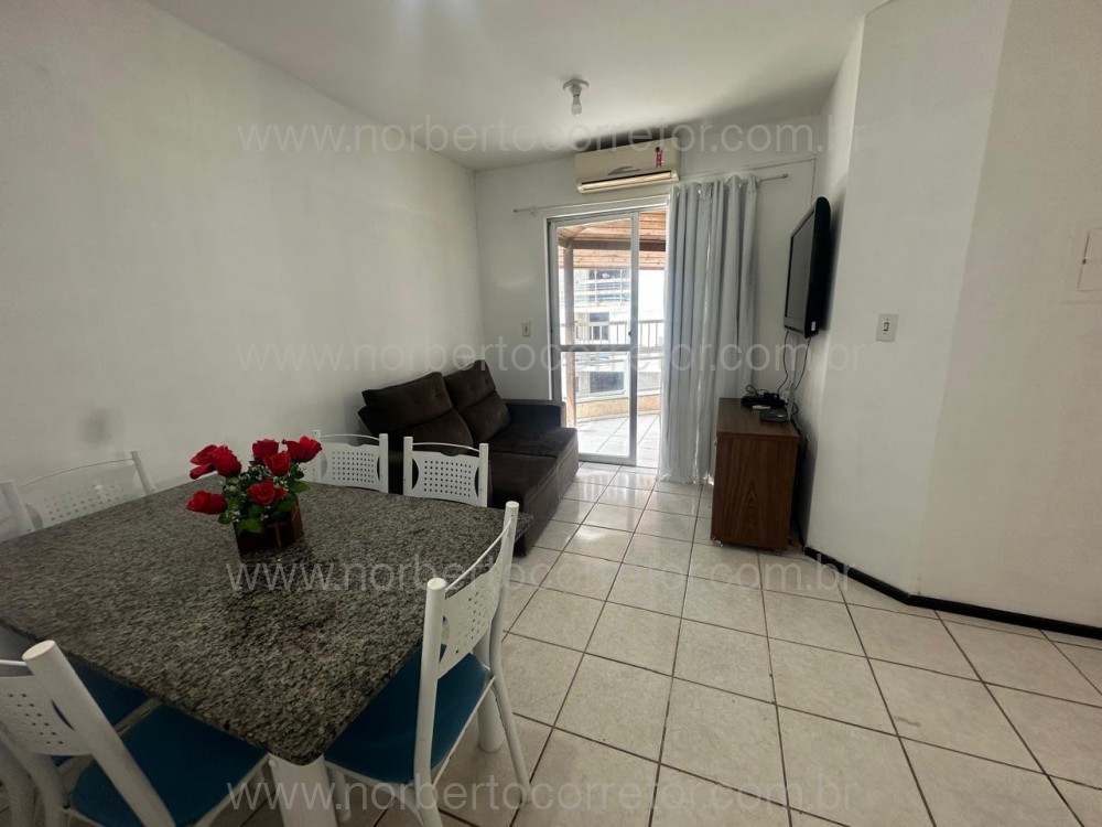 Apartamento 2 dormit�rios quadra mar, Itapema SC 