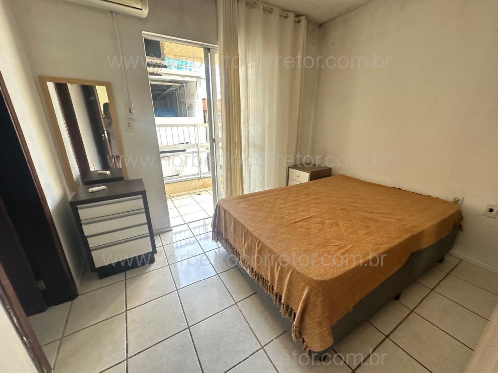 Apartamento 2 dormit�rios quadra mar, Itapema SC 