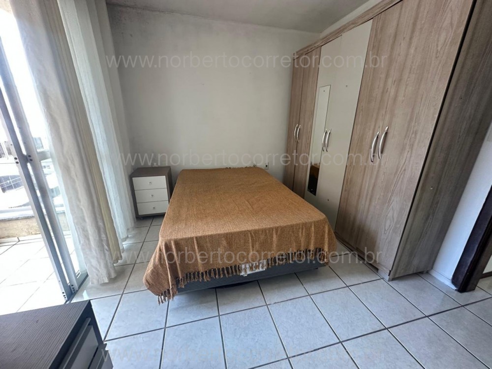 Apartamento 2 dormit�rios quadra mar, Itapema SC 