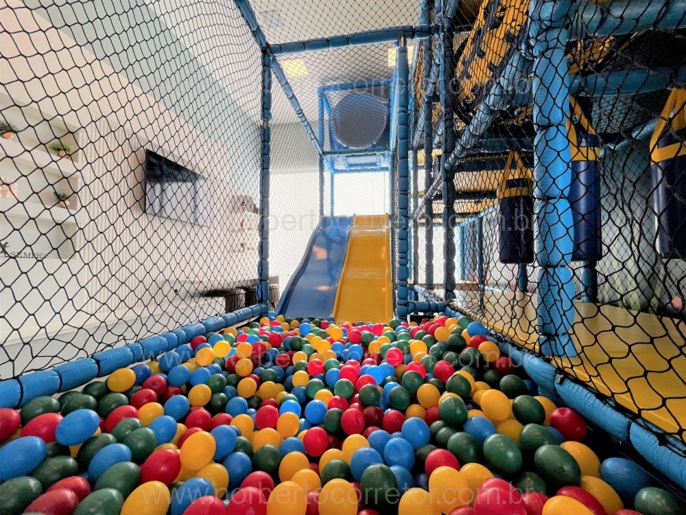 Apartamento 3 sutes, Meia Praia, Itapema SC