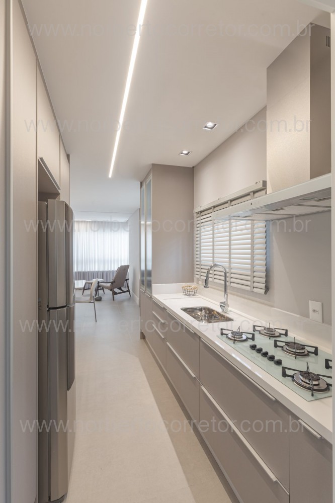 Apartamento 3 sutes, Meia Praia, Itapema SC