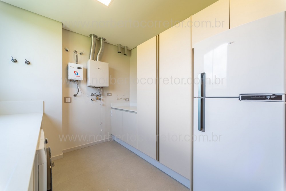 CASA A VENDA NA PRAIA DO ESTALEIRO BAL. CAMBORIU